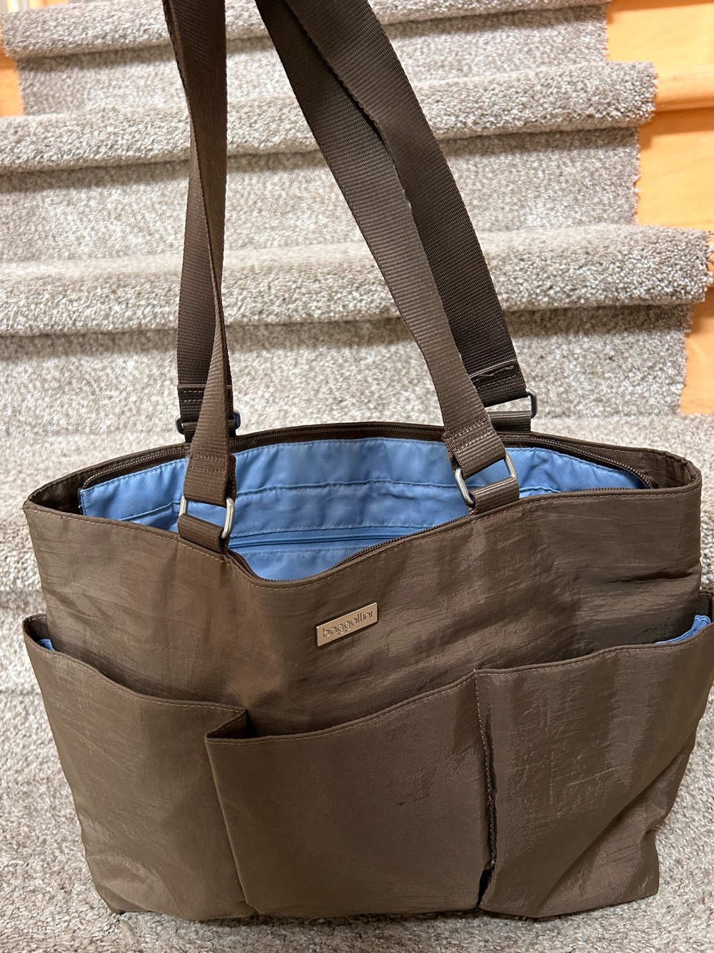 Baggallini Carryall Travel Tote Bags. Tons of Pockets. Vacation. Work. Nylon.